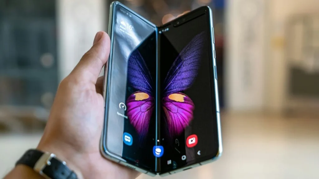 Foldable Phones in the UK Market (1)